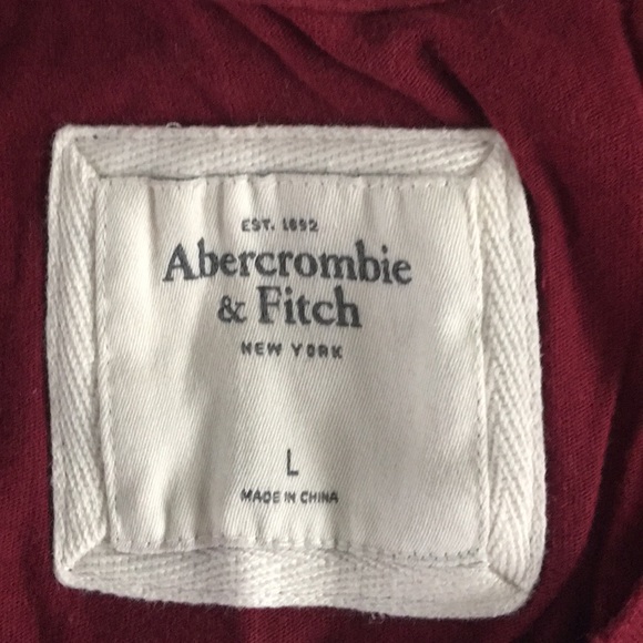 Abercrombie and Fitch top NEW - Picture 3 of 3